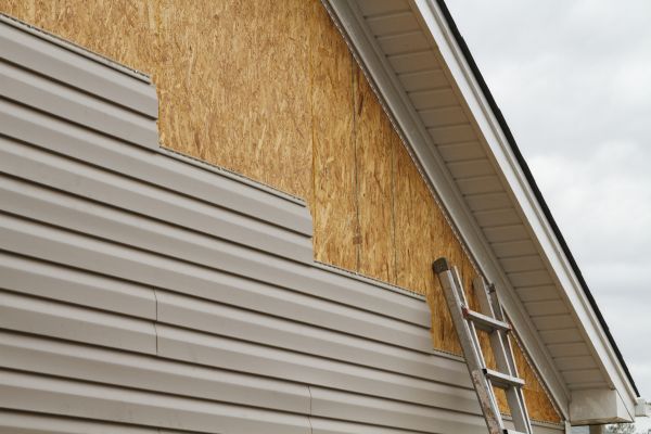 Loose Siding Replacement in Crestview
