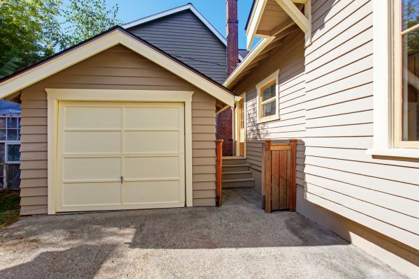 Garage Siding Replacement in Crestview