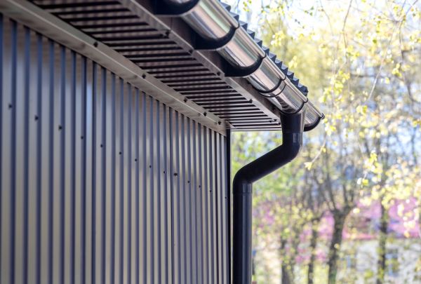 Sheet Metal Siding Repair in Crestview