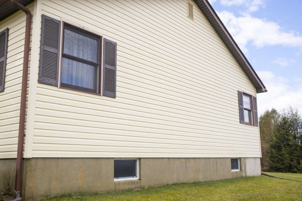 Dutch Lap Siding Repair in Crestview